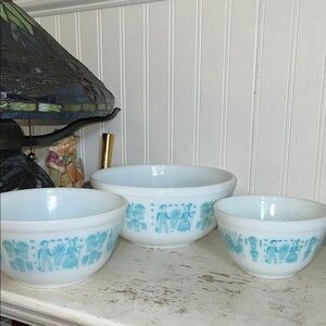 Pyrex Amish Butterprint Vintage Blue and White Mixing Bowls